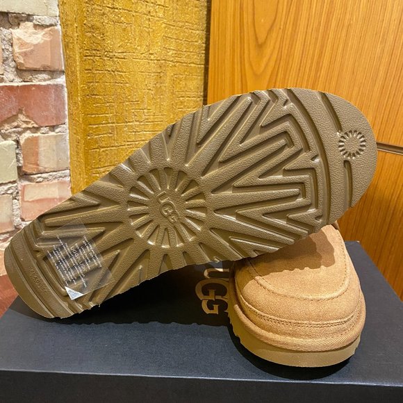 UGG M's Neumel Moc Chestnut Size: 9 NEW IN BOX!!! - Picture 8 of 9